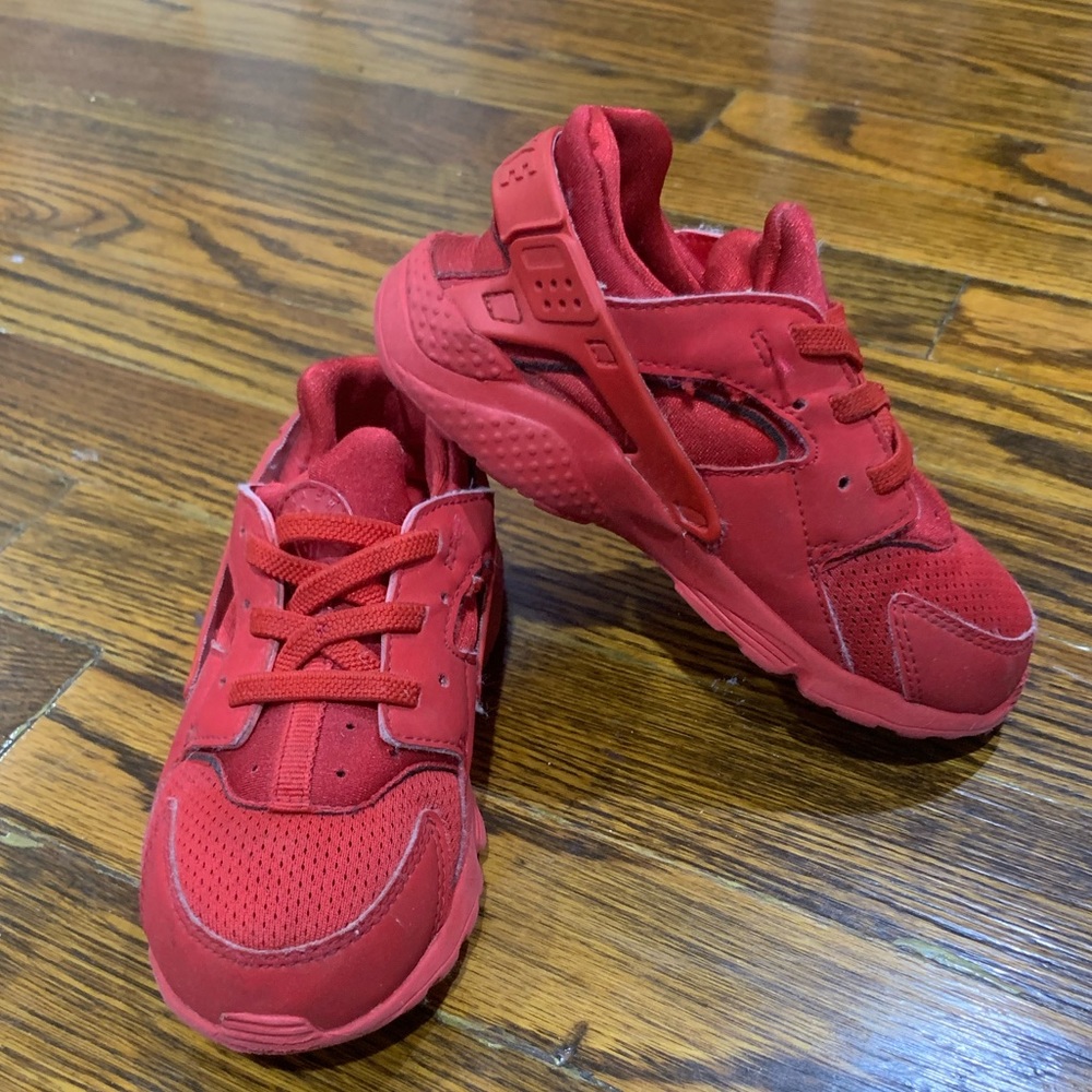 Used Nike Huarache sneakers.